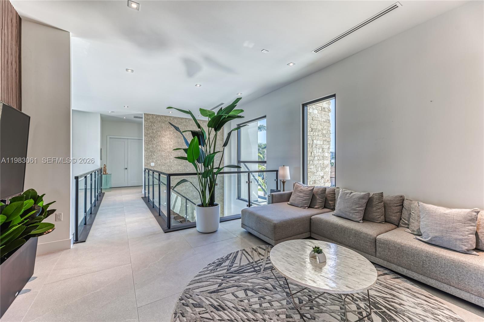 CORAL RIDGE COUNTRY CLUB - Residential Lease