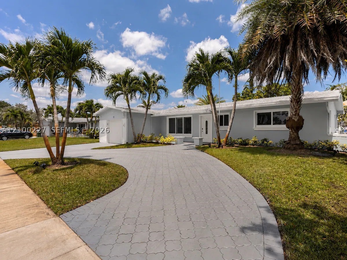 10911 Taft St - Image 1