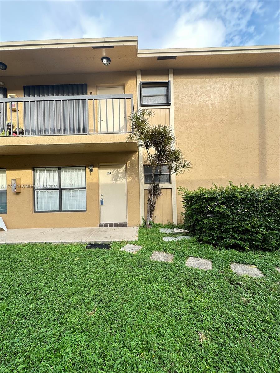 6705 W 26th Dr 13-7, Hialeah, Miami-Dade County, Florida - 2 Bedrooms  
2 Bathrooms - 
