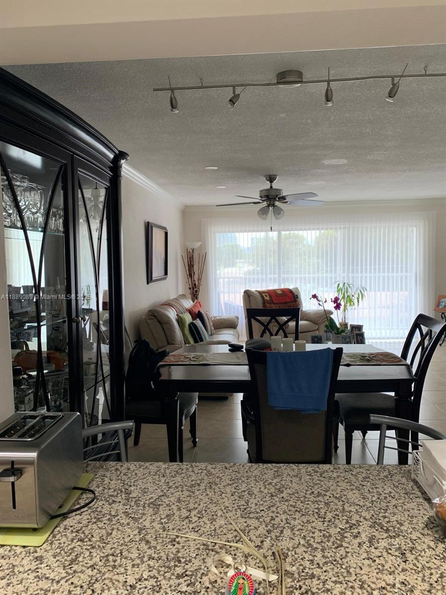 SECOND GULFSTREAM GARDEN - Residential Lease