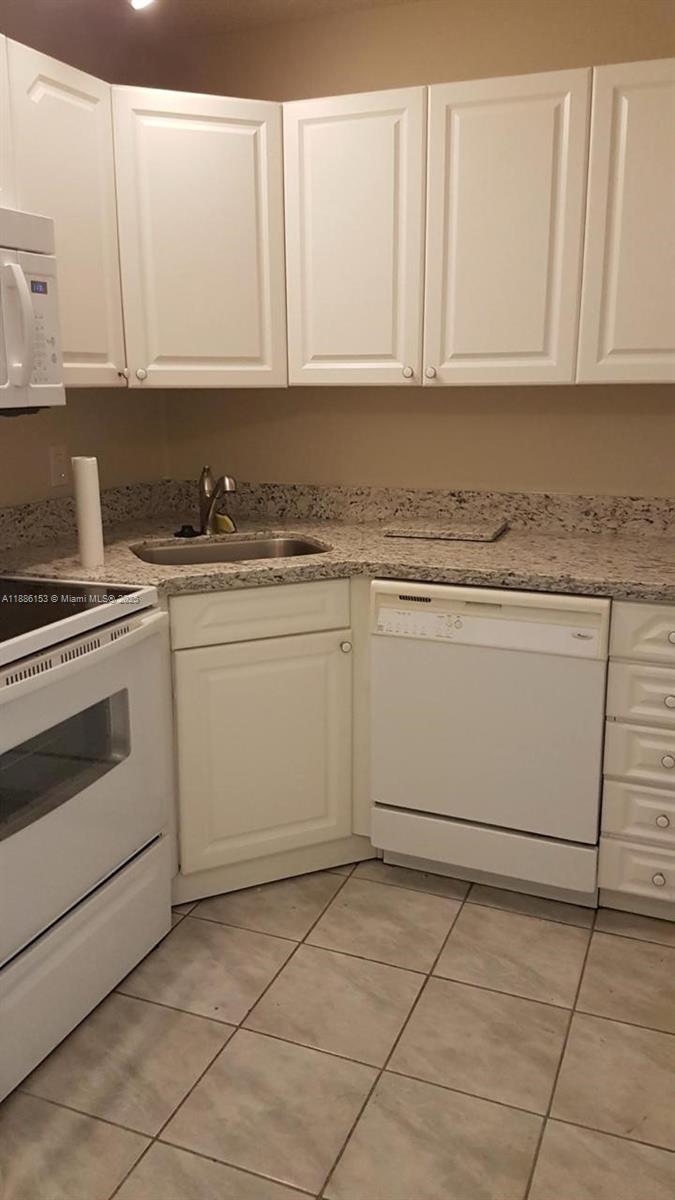 CYPRESS CREEK VILLAS - Residential Lease