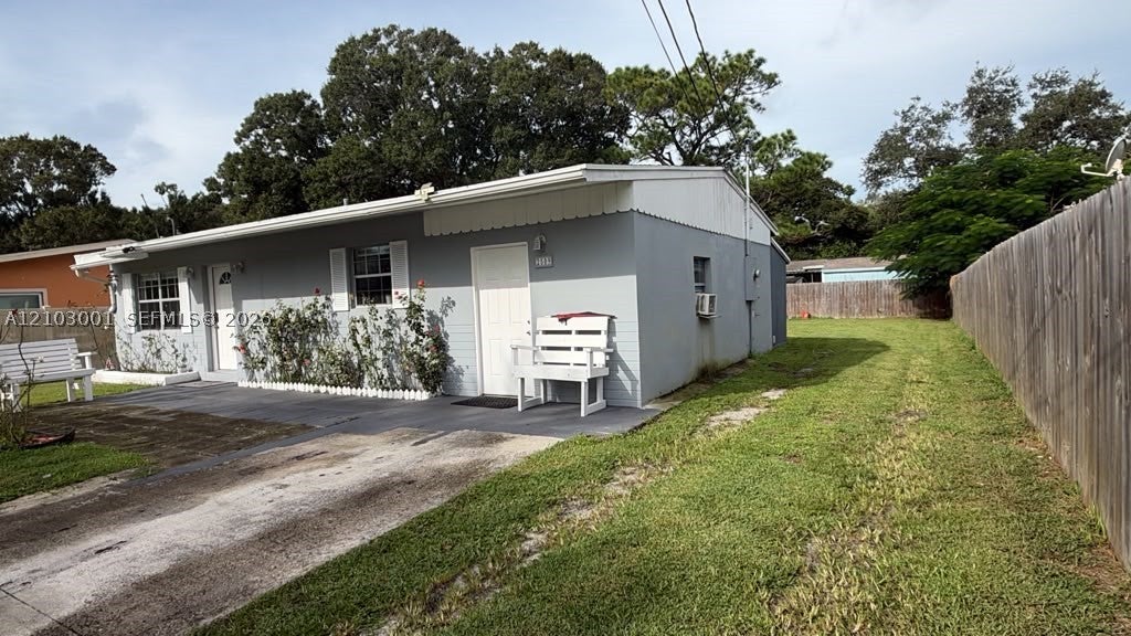 2509 Oleander Blvd