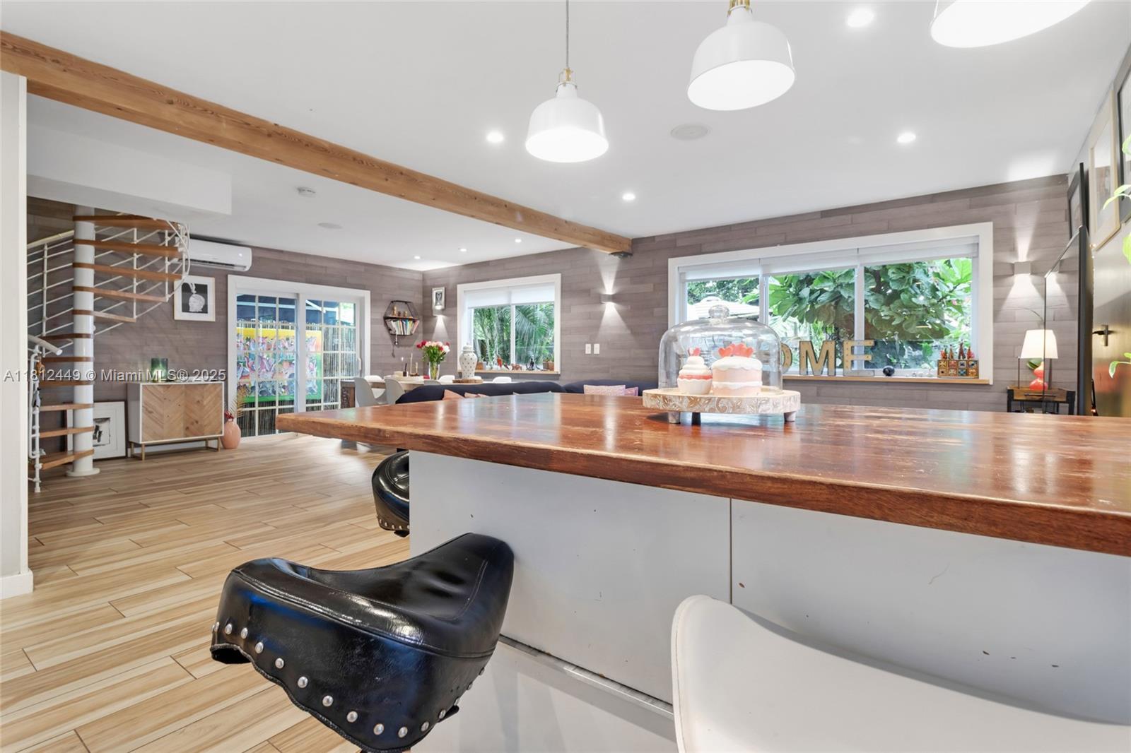 PARK SQUARE CONDO - Residential