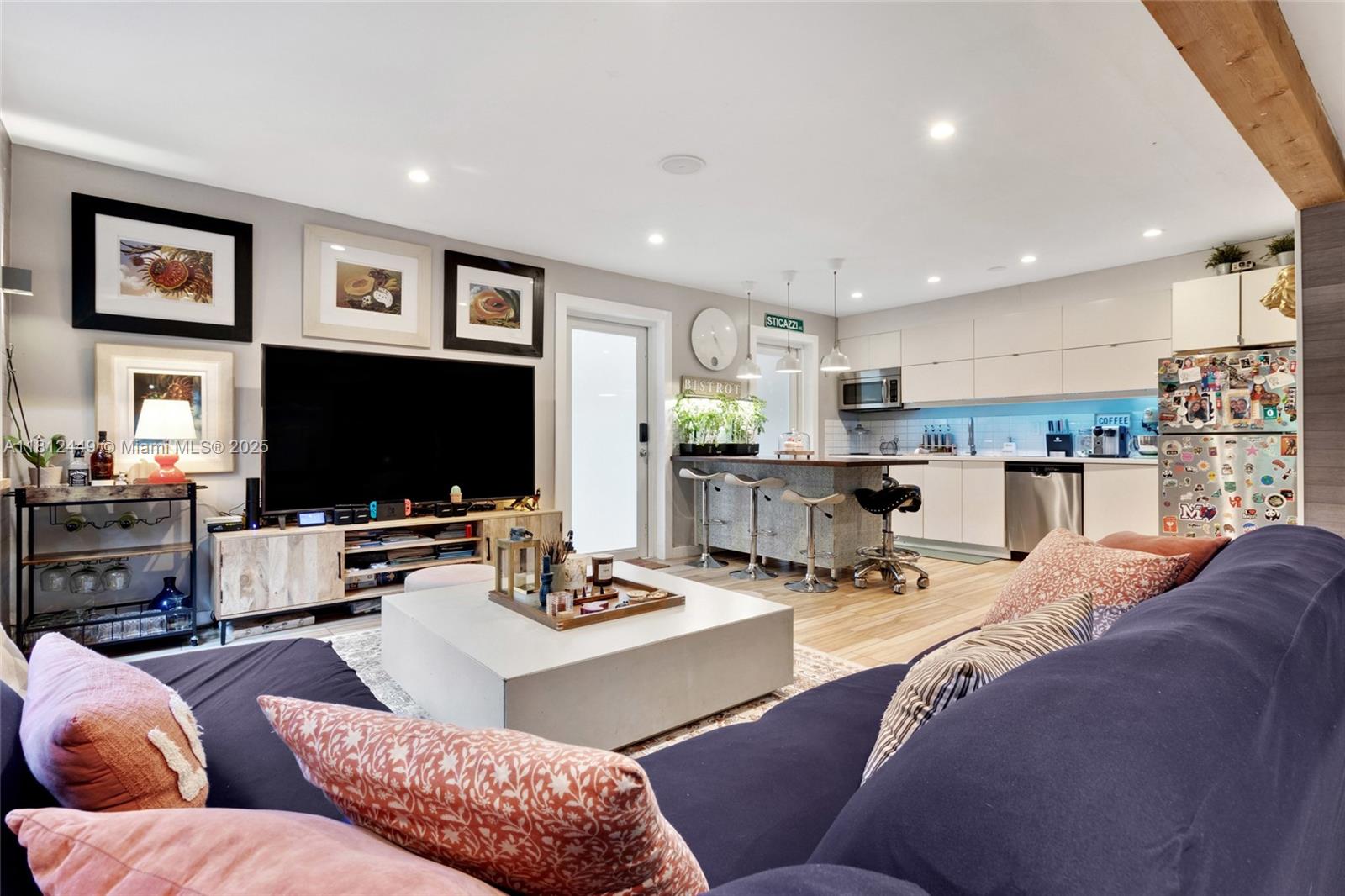 PARK SQUARE CONDO - Residential