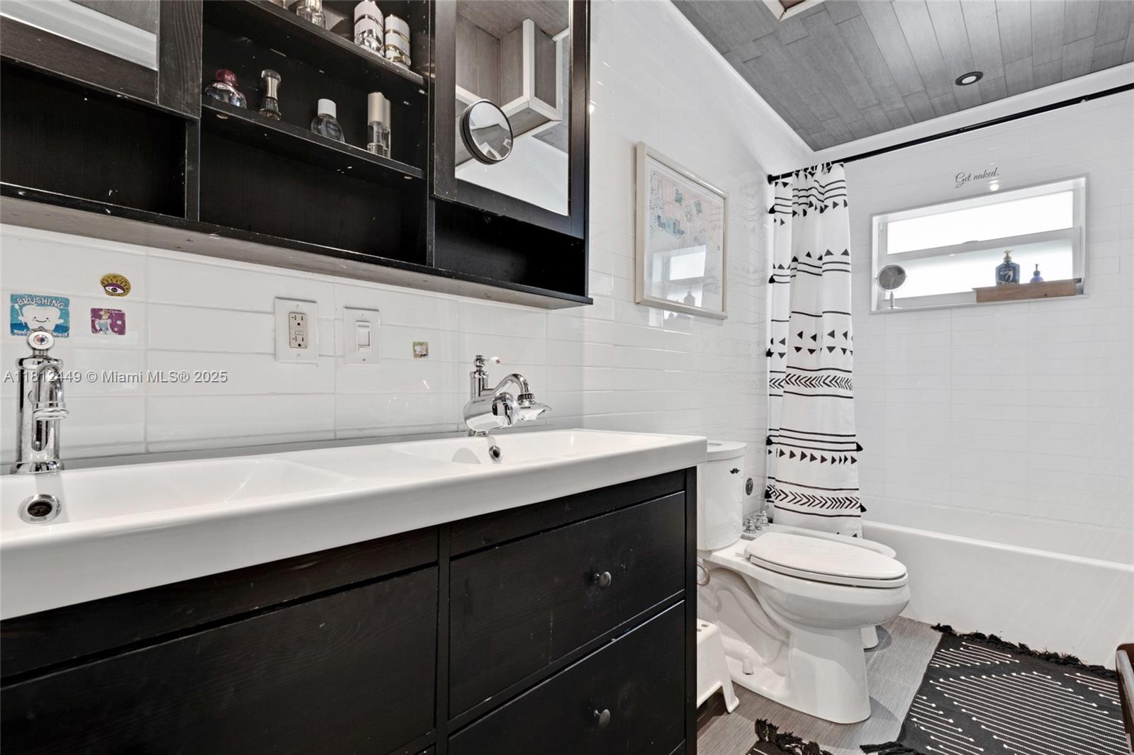 PARK SQUARE CONDO - Residential