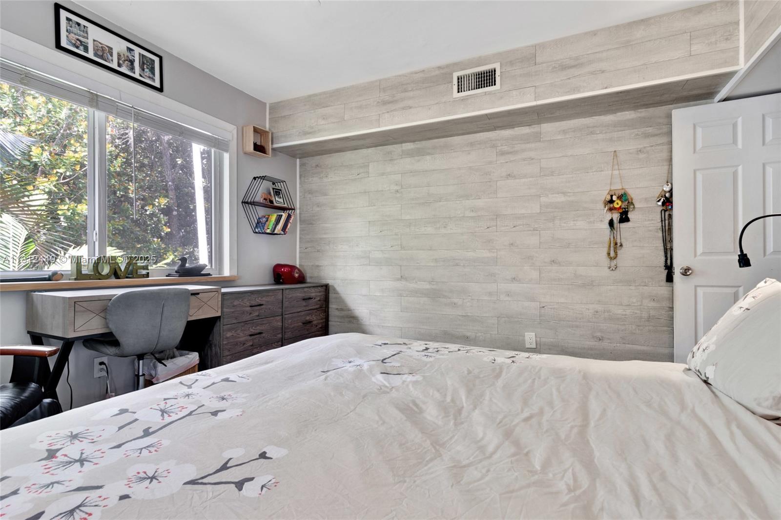 PARK SQUARE CONDO - Residential