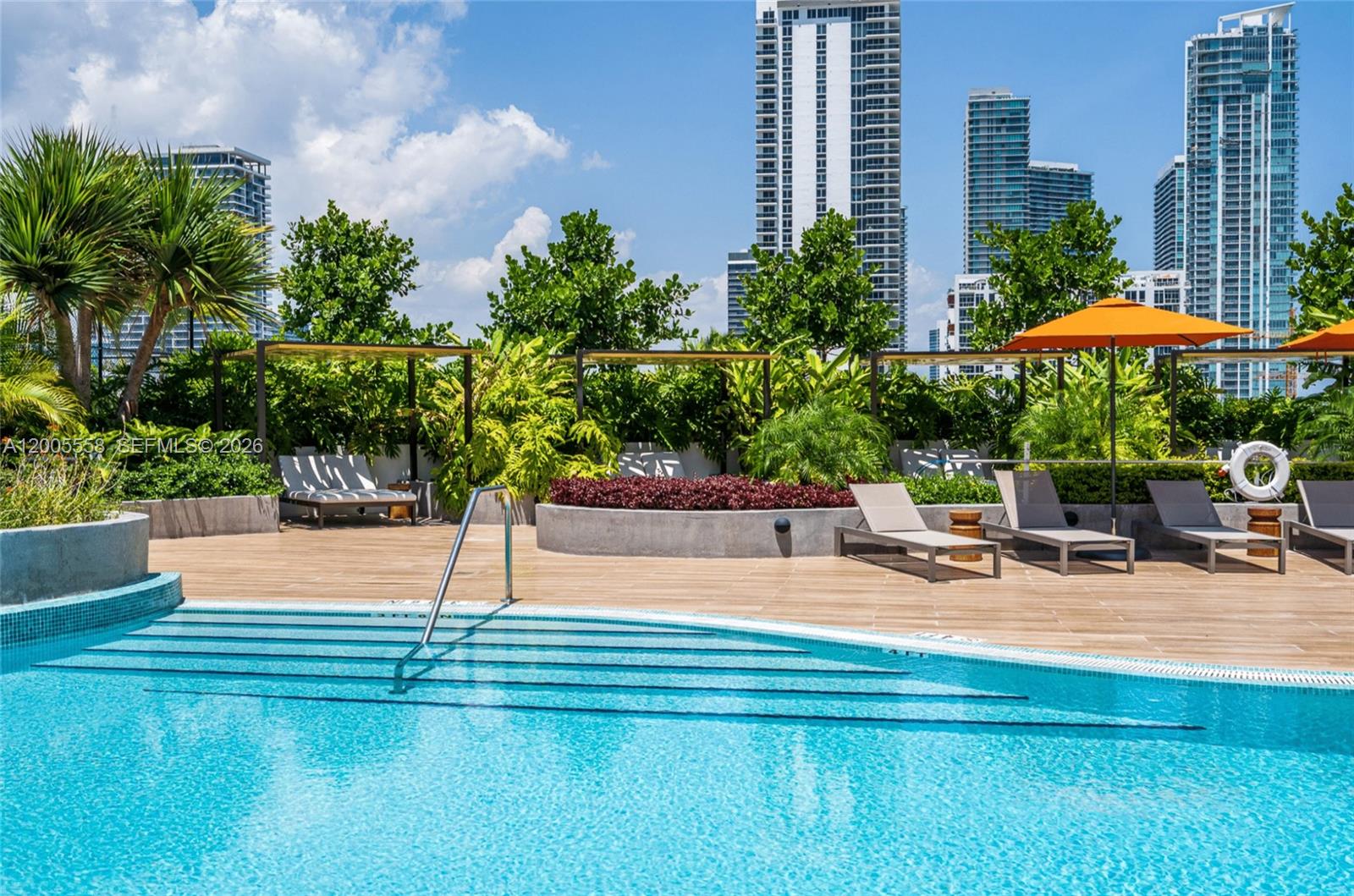 ARIA RESERVE SOUTH CONDO - Residential