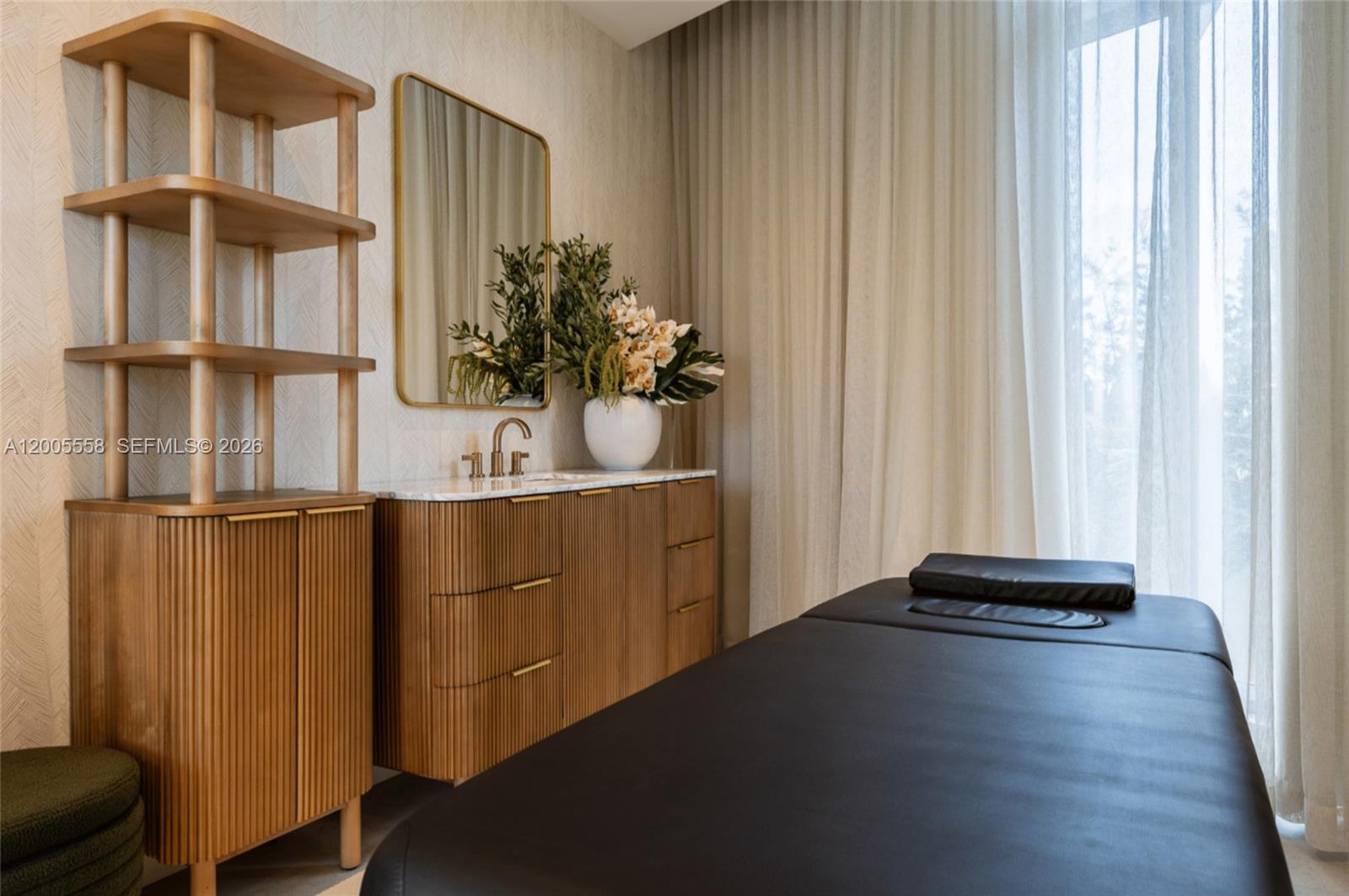 ARIA RESERVE SOUTH CONDO - Residential