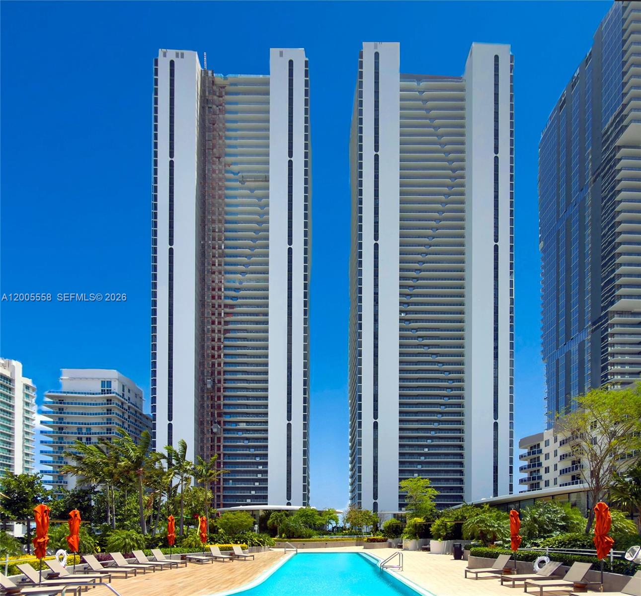 ARIA RESERVE SOUTH CONDO - Residential