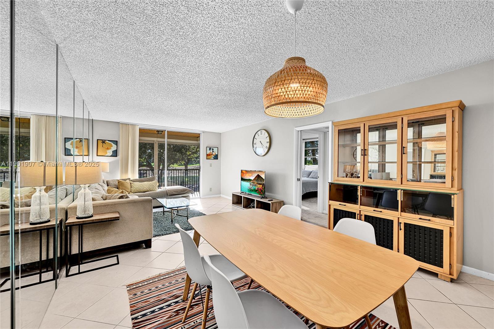 ROLLING HILLS GOLF AND - Residential Lease