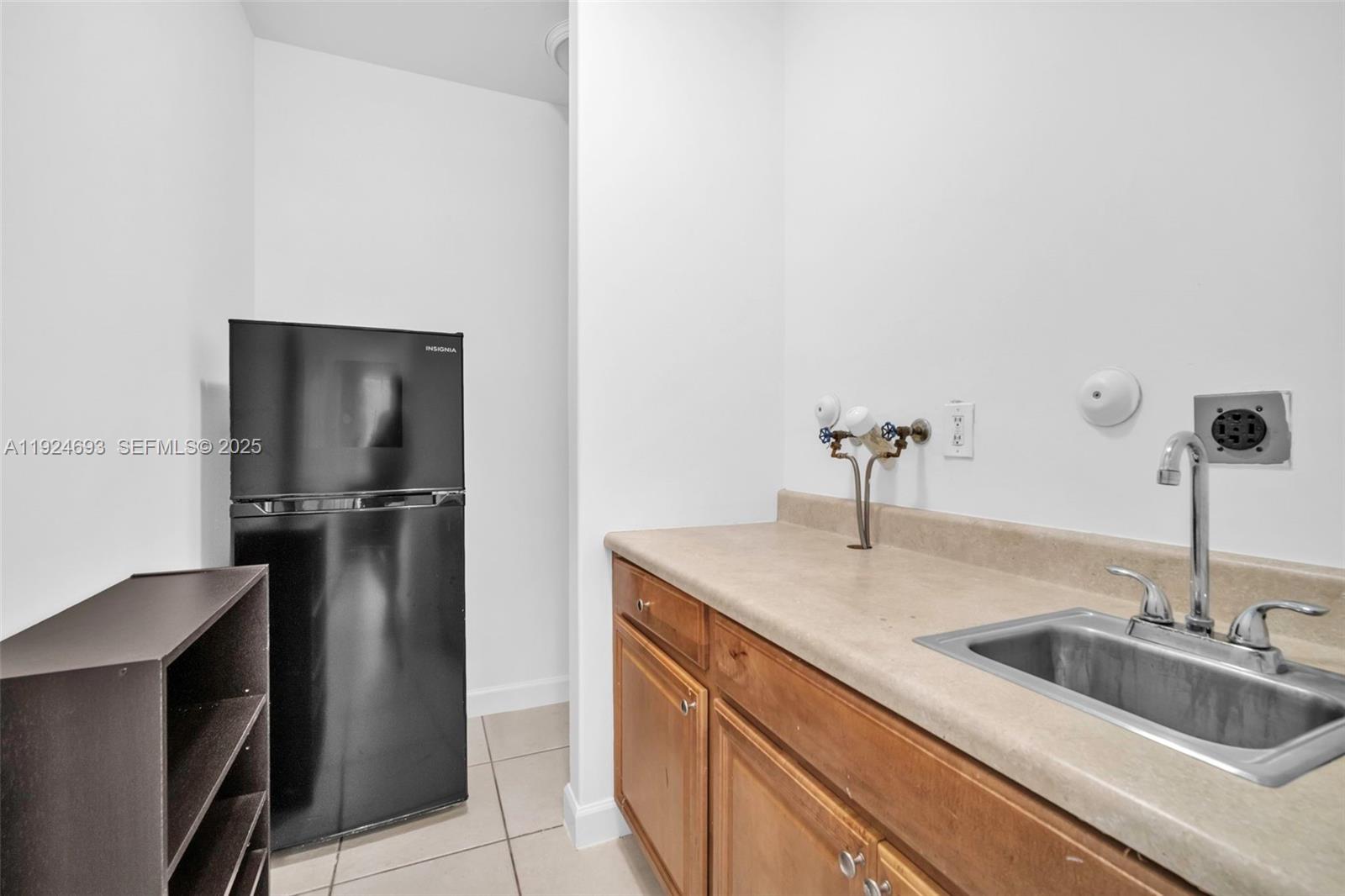 SHOMA HOMES AT TAMIAMI IV - Residential