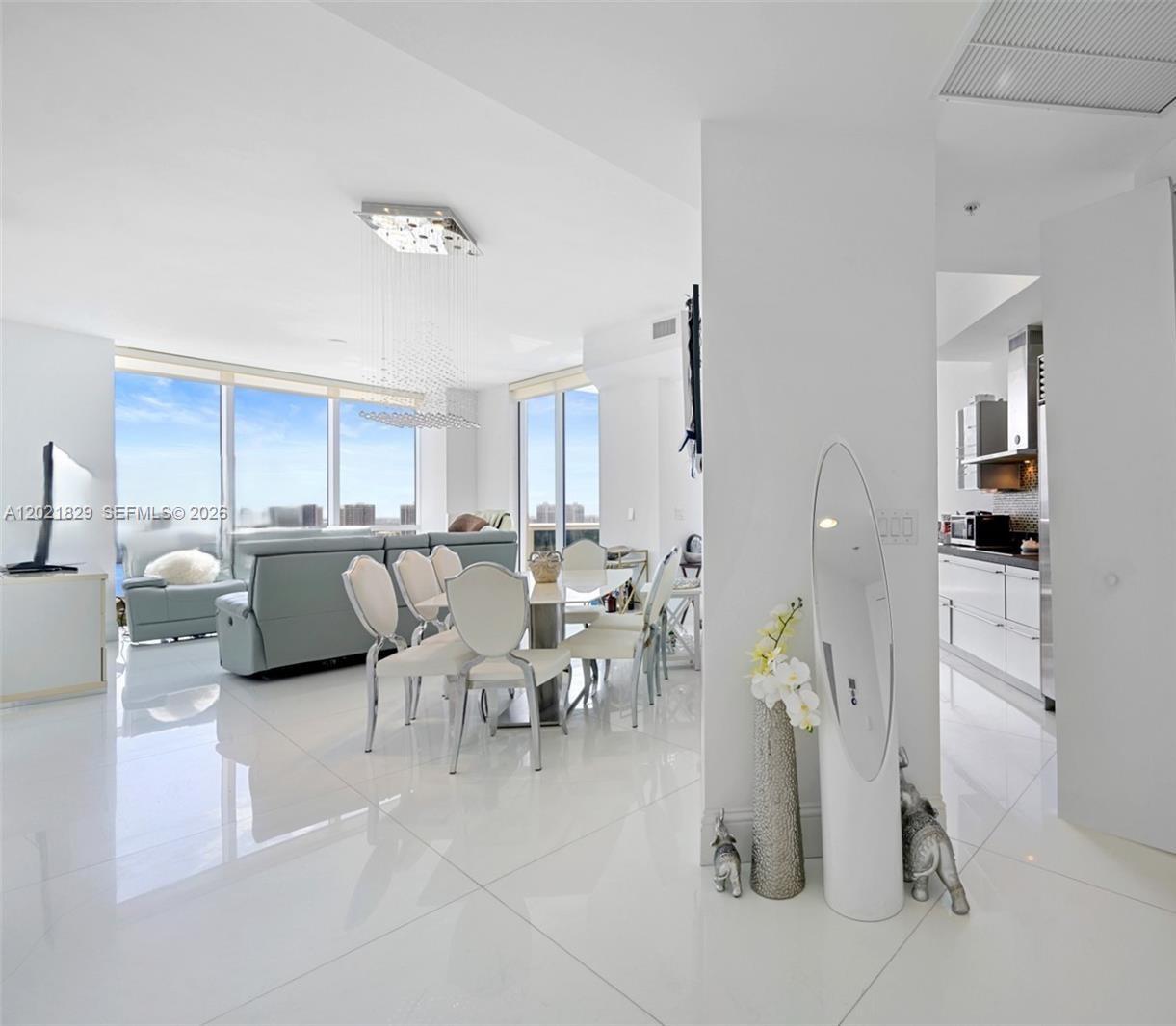 TRUMP ROYALE CONDO - Residential