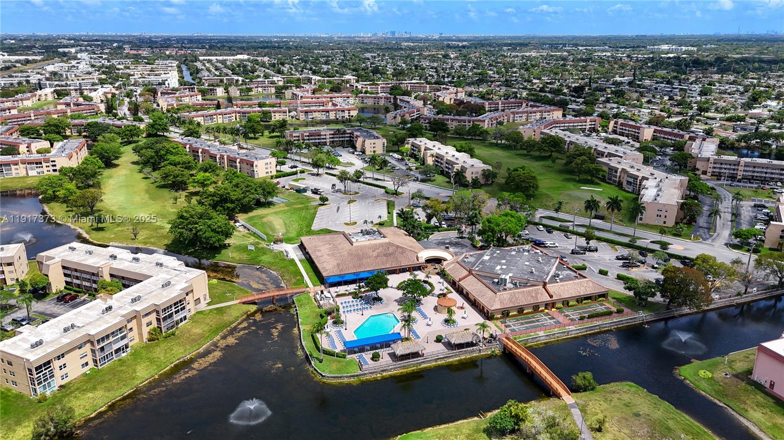 SUNRISE LAKES 112 CONDO - Residential