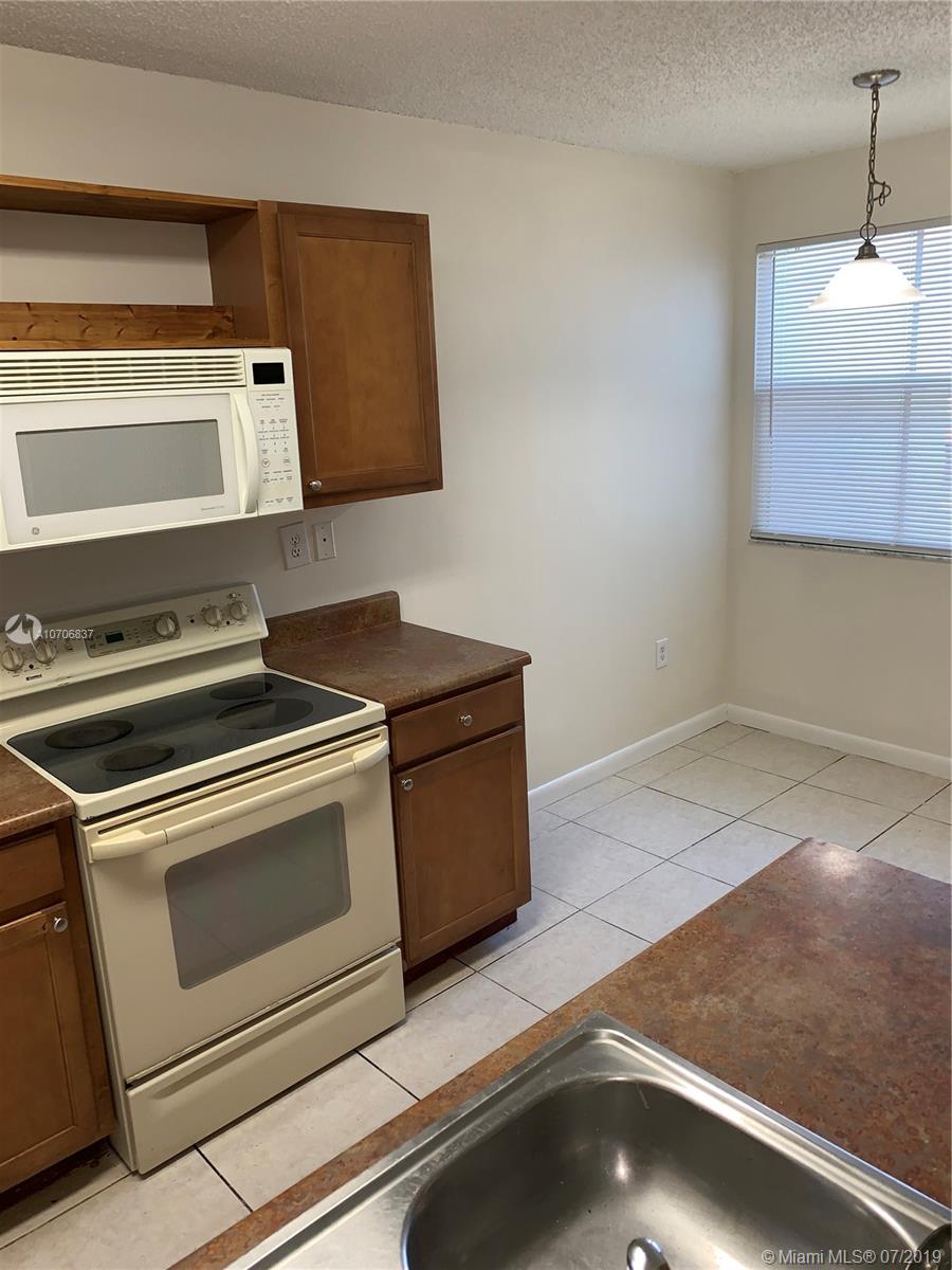 THE GREENS AT DORAL CONDO - Residential Lease