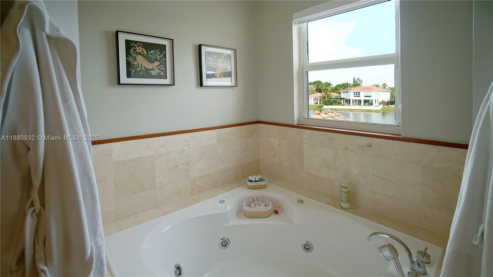 DORAL ISLES MEDITERRANEA - Residential Lease