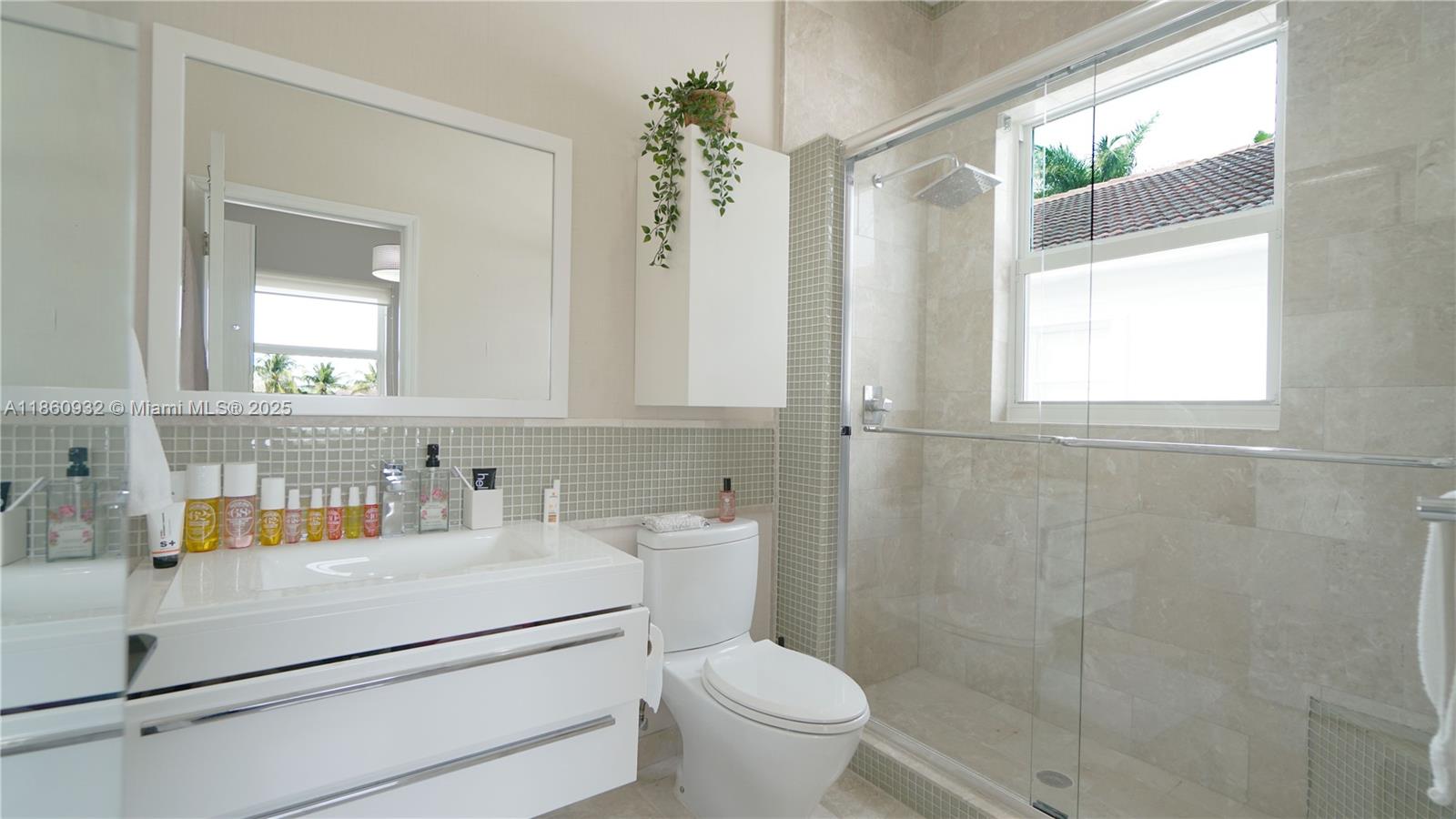 DORAL ISLES MEDITERRANEA - Residential Lease