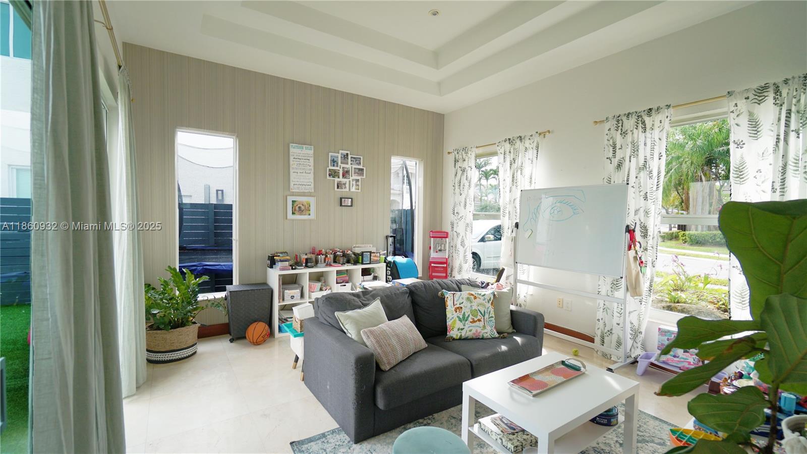 DORAL ISLES MEDITERRANEA - Residential Lease