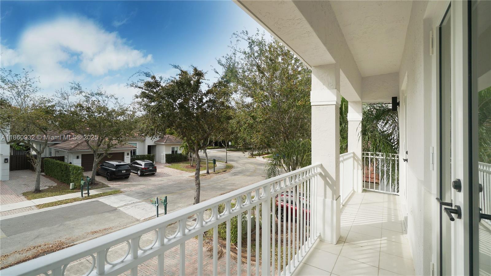 DORAL ISLES MEDITERRANEA - Residential Lease