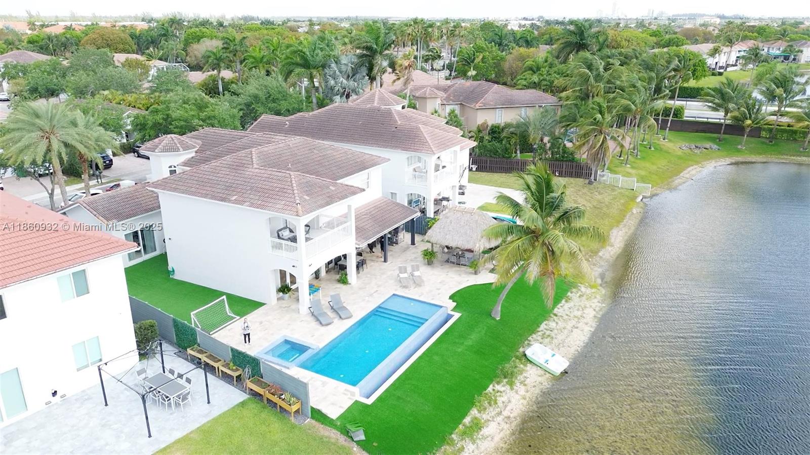 DORAL ISLES MEDITERRANEA - Residential Lease