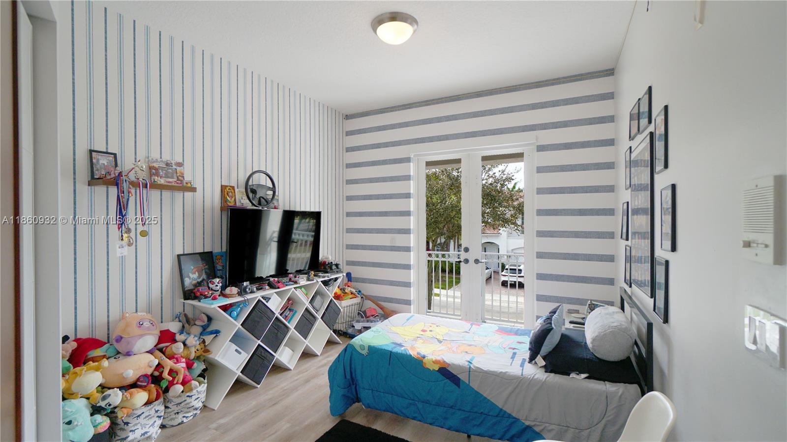 DORAL ISLES MEDITERRANEA - Residential Lease