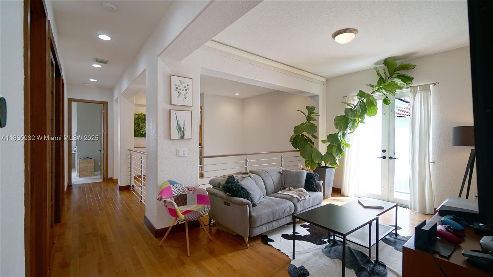 DORAL ISLES MEDITERRANEA - Residential Lease