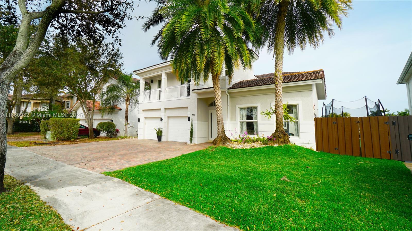 DORAL ISLES MEDITERRANEA - Residential Lease