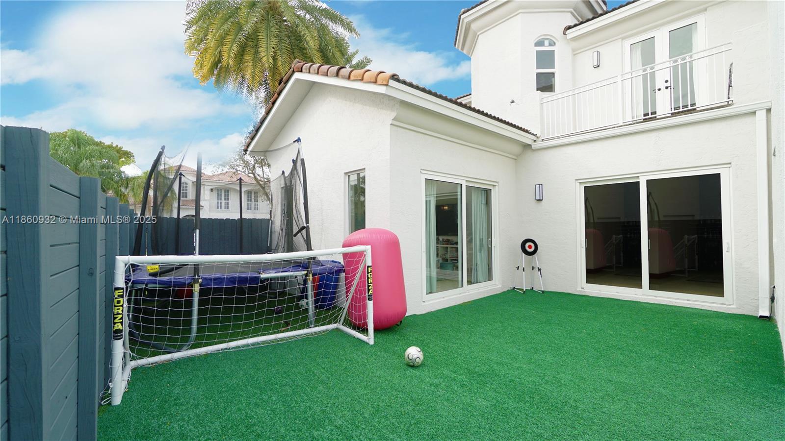 DORAL ISLES MEDITERRANEA - Residential Lease