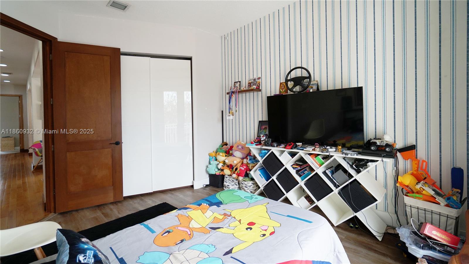 DORAL ISLES MEDITERRANEA - Residential Lease