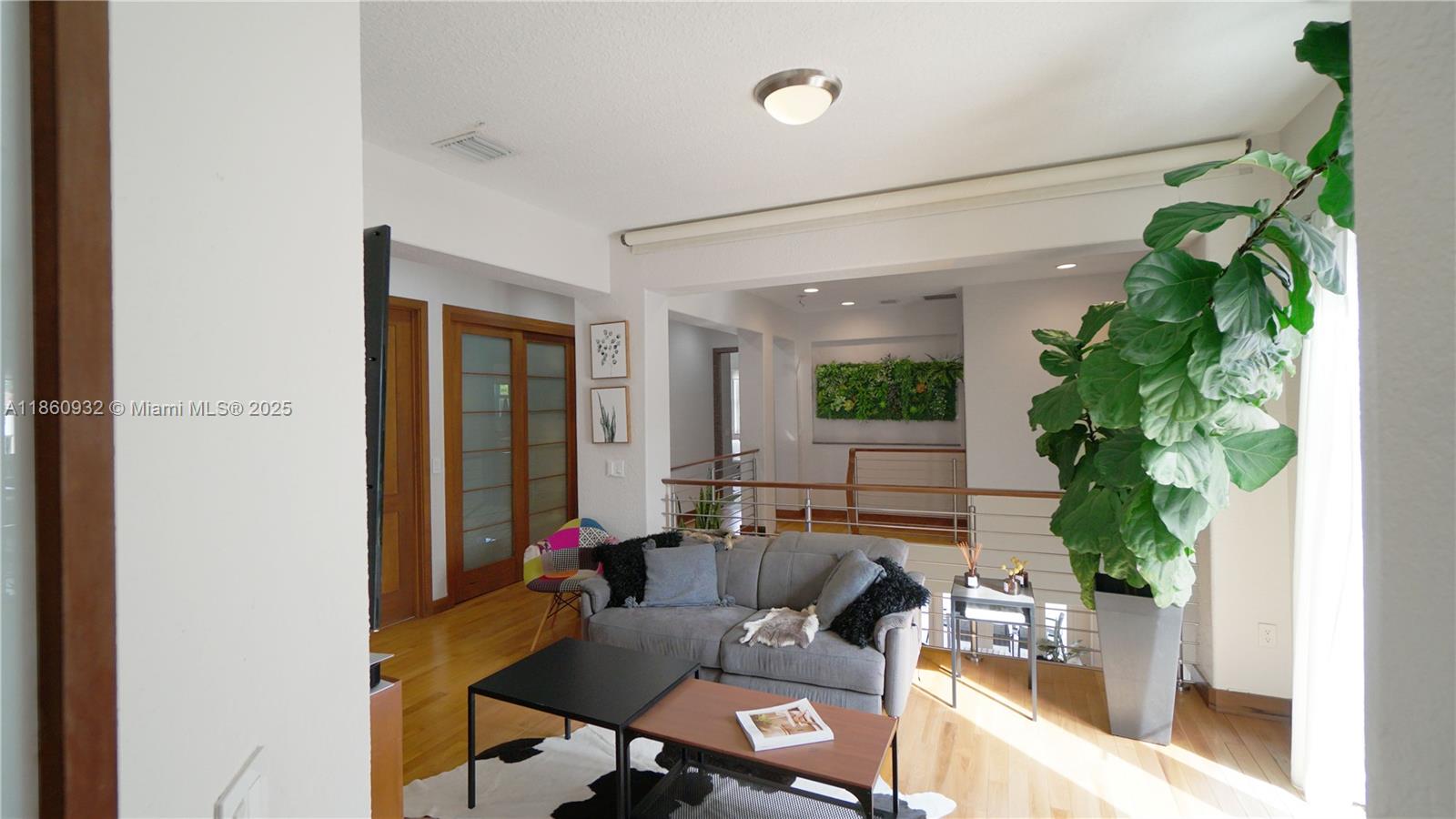 DORAL ISLES MEDITERRANEA - Residential Lease