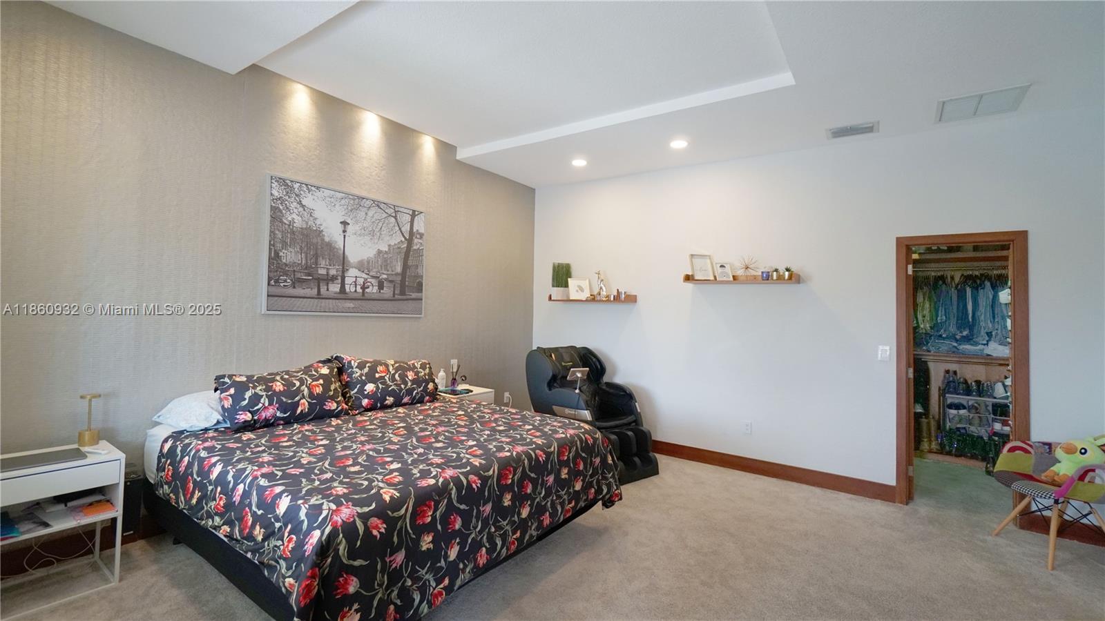 DORAL ISLES MEDITERRANEA - Residential Lease