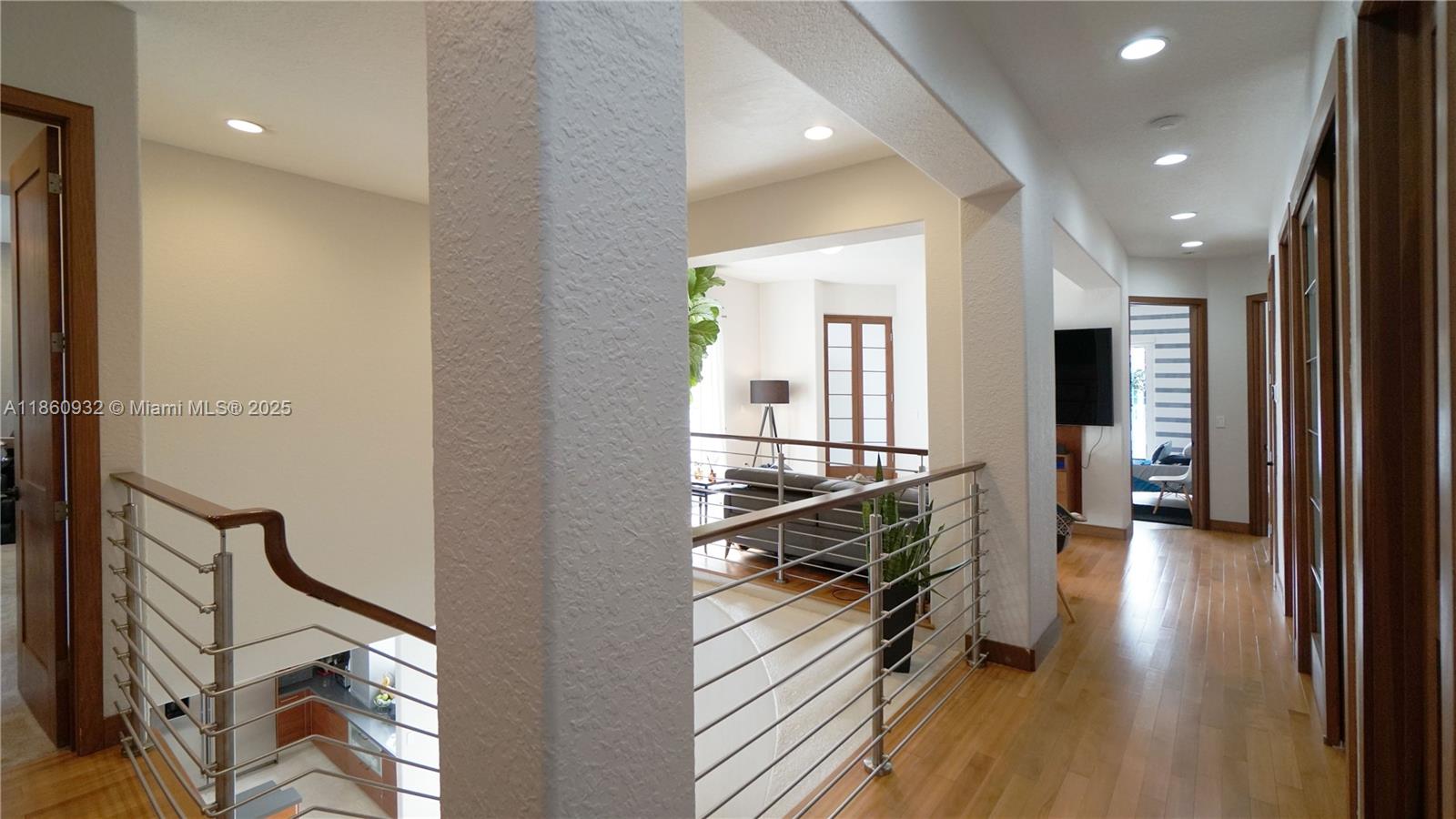 DORAL ISLES MEDITERRANEA - Residential Lease