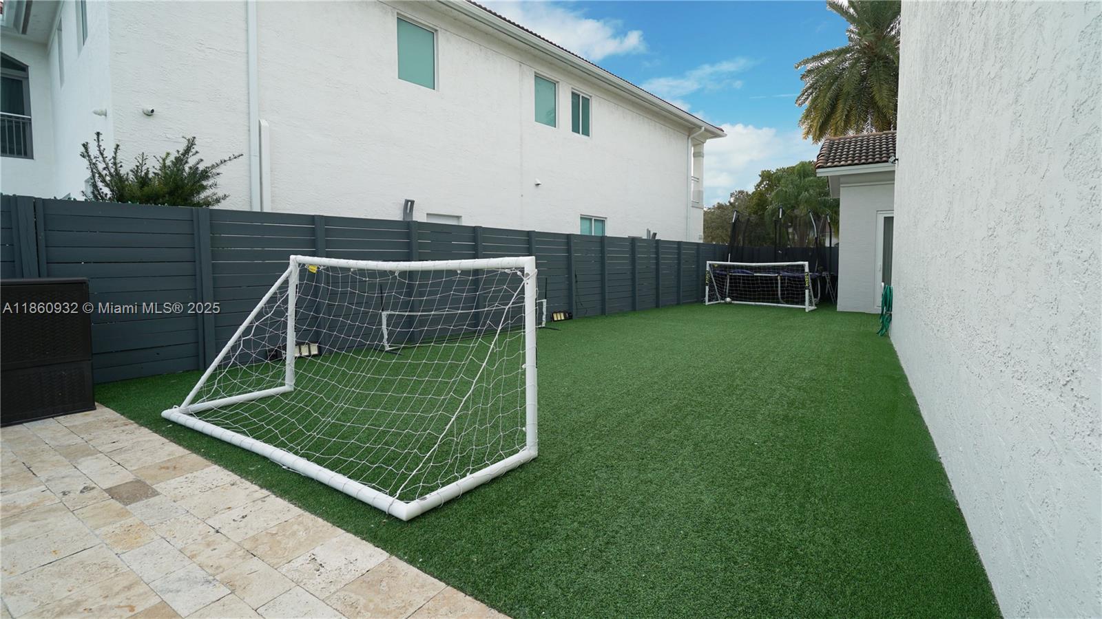 DORAL ISLES MEDITERRANEA - Residential Lease