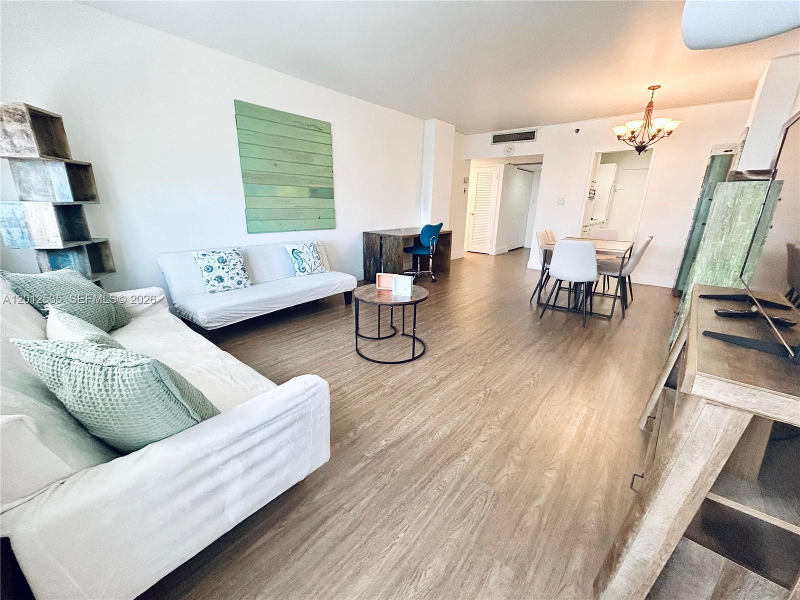 100 Lincoln Rd 922