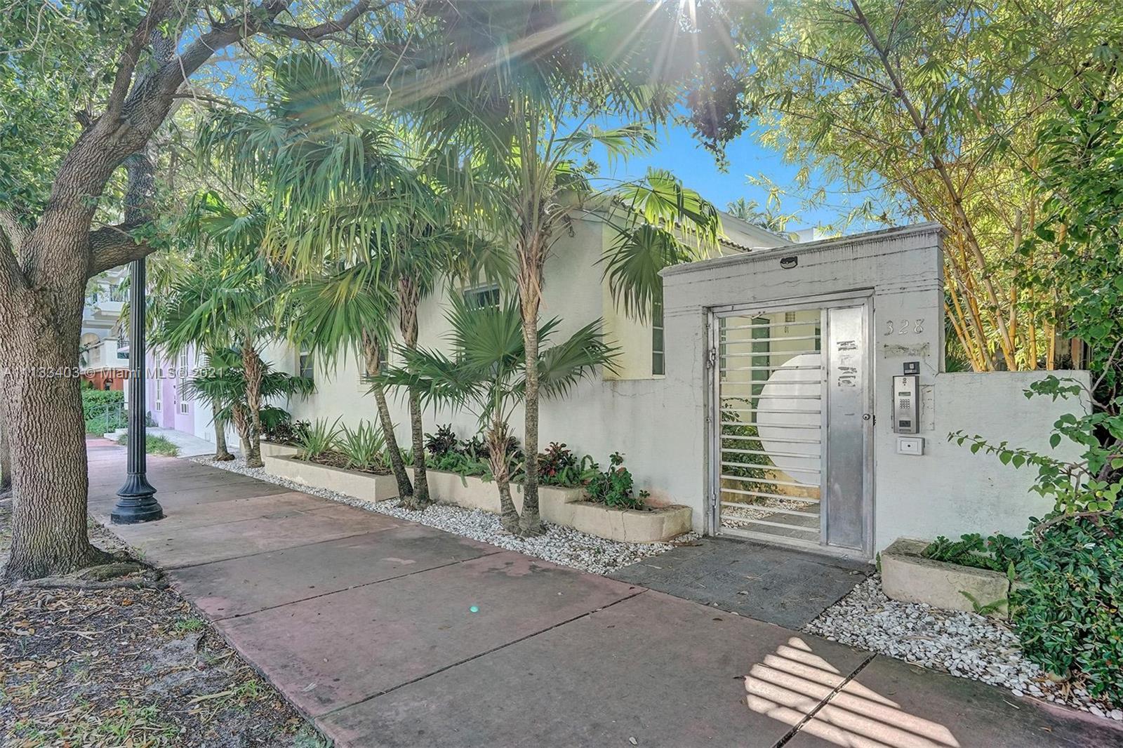 BACARAT AT 328 EUCLID AVE - Residential Lease