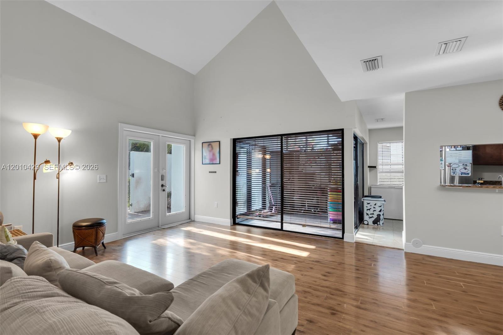 MARINER VILLAGE TH CONDO - Residential