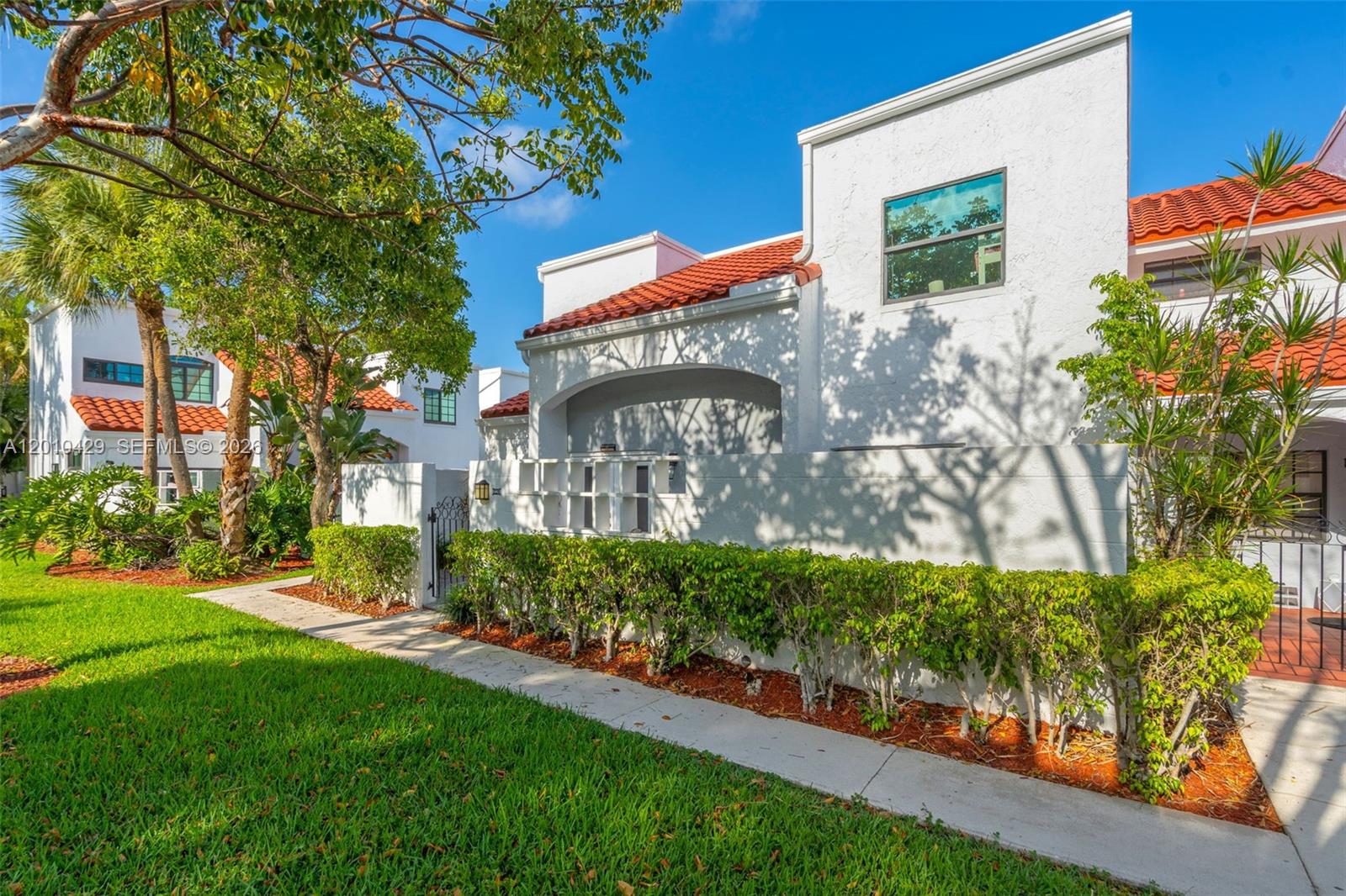 MARINER VILLAGE TH CONDO - Residential