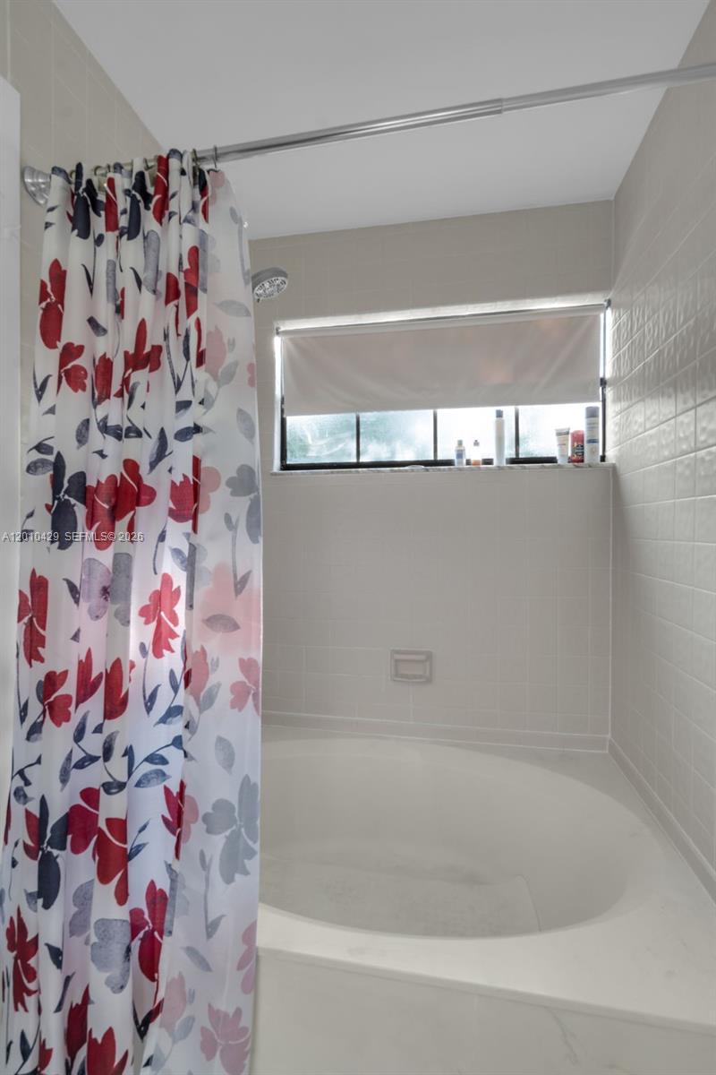 MARINER VILLAGE TH CONDO - Residential