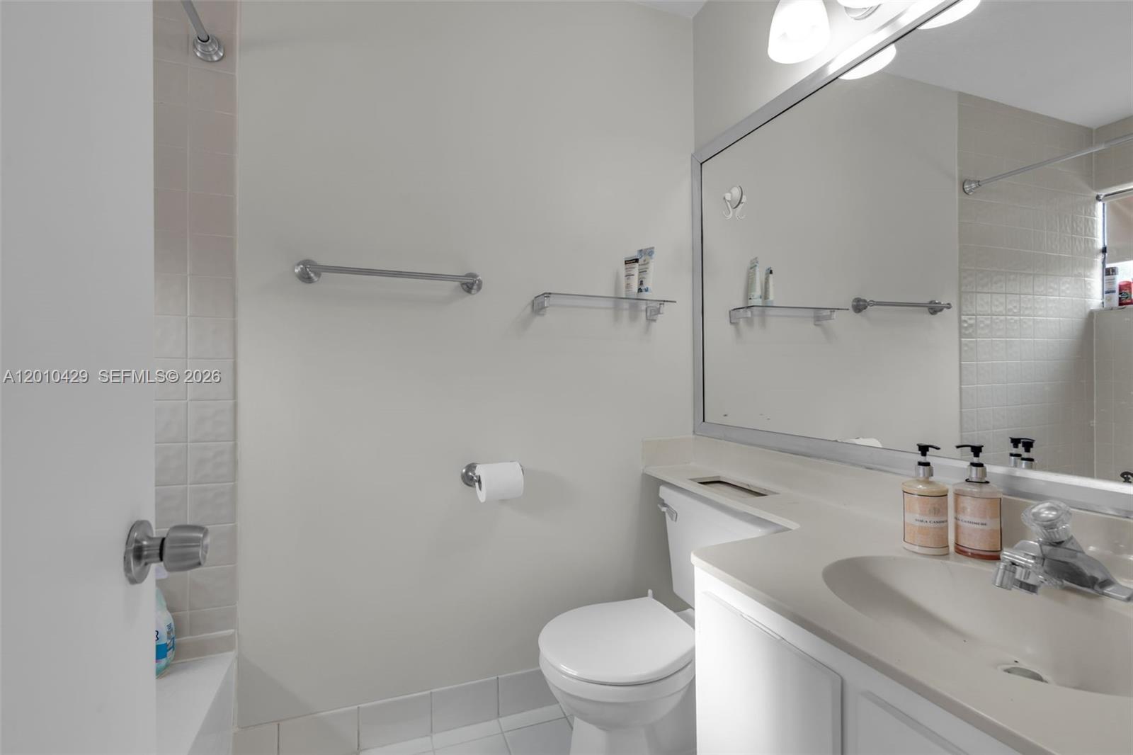 MARINER VILLAGE TH CONDO - Residential