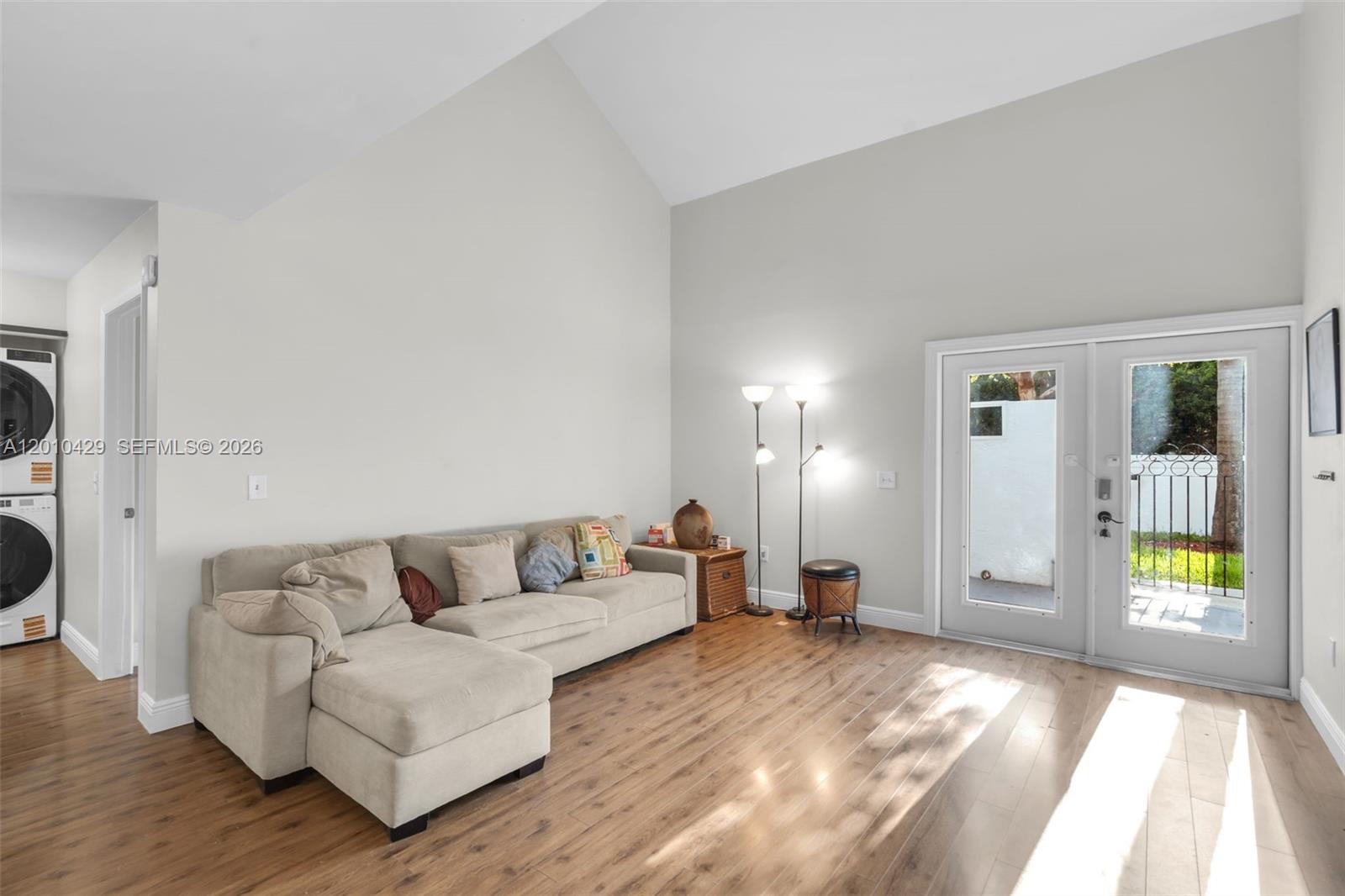 MARINER VILLAGE TH CONDO - Residential