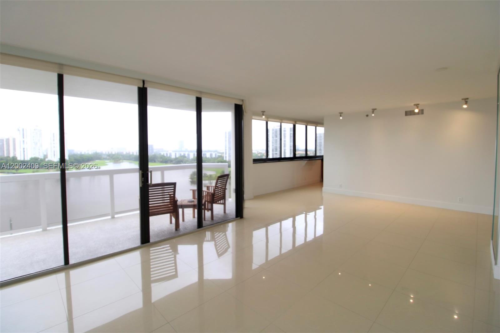 THE LANDMARK CONDO - Residential