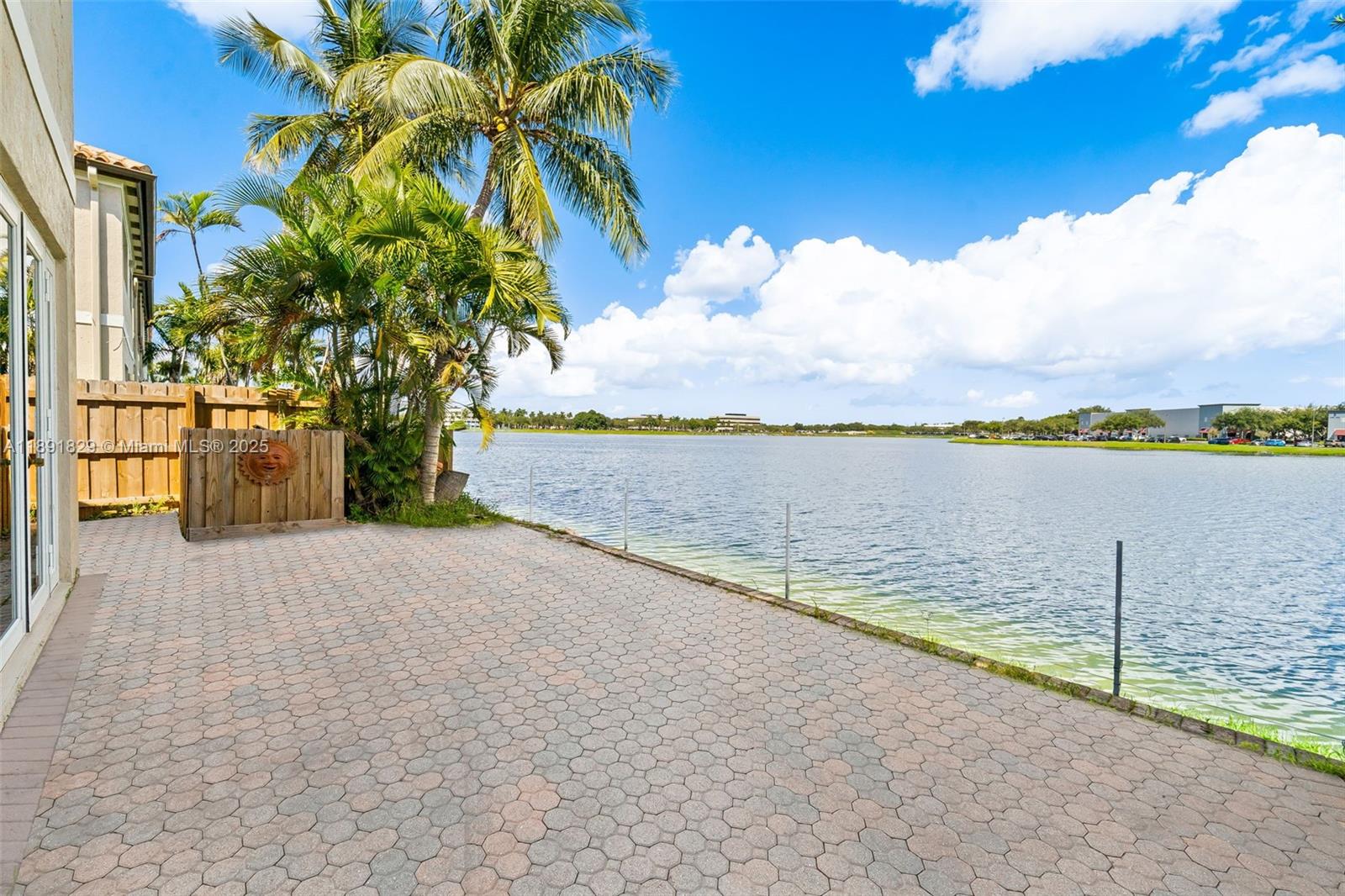 ANCHORAGE AT MIAMI LAKES - Residential