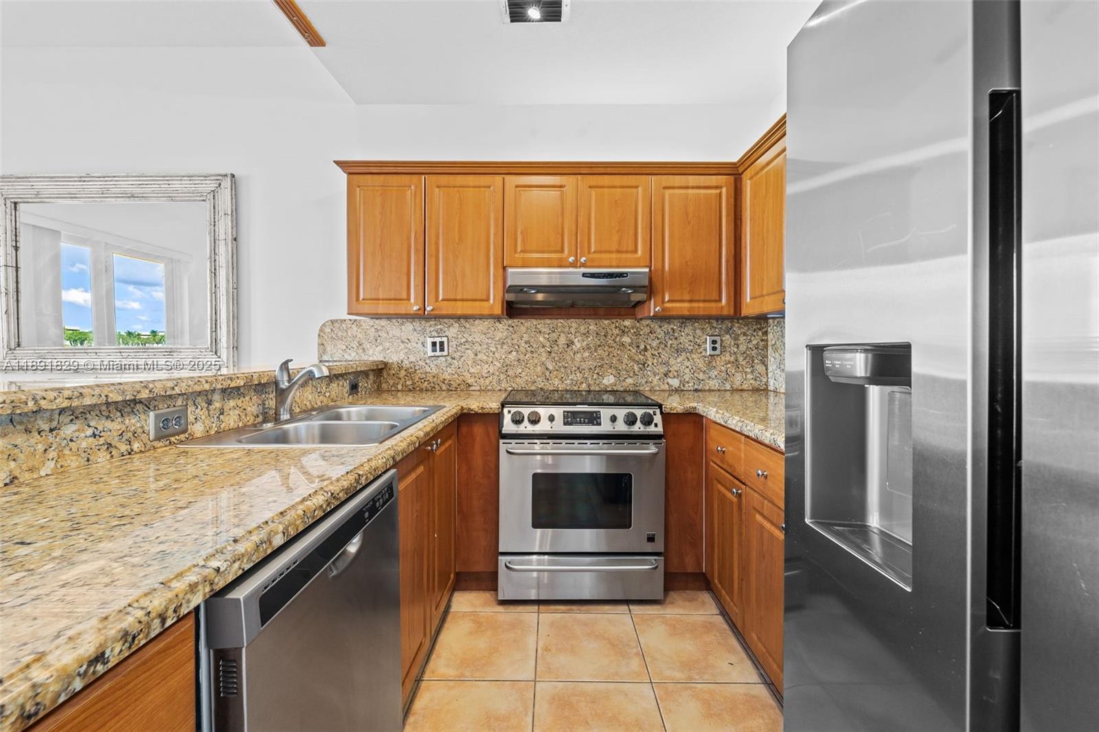 ANCHORAGE AT MIAMI LAKES - Residential