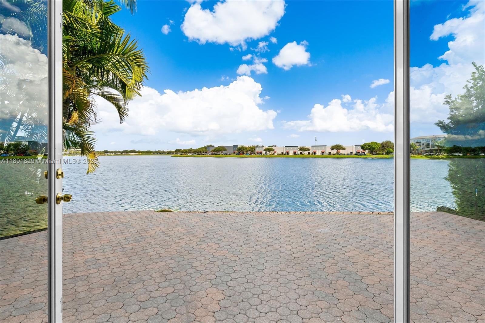 ANCHORAGE AT MIAMI LAKES - Residential