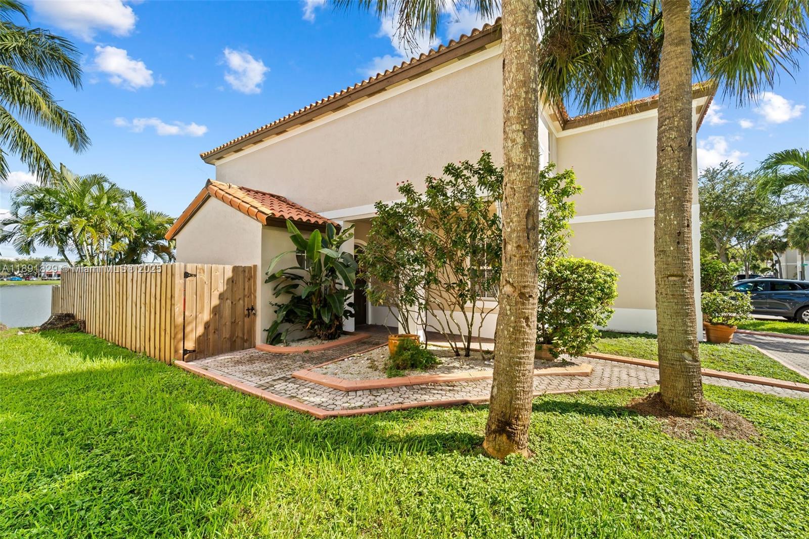 ANCHORAGE AT MIAMI LAKES - Residential