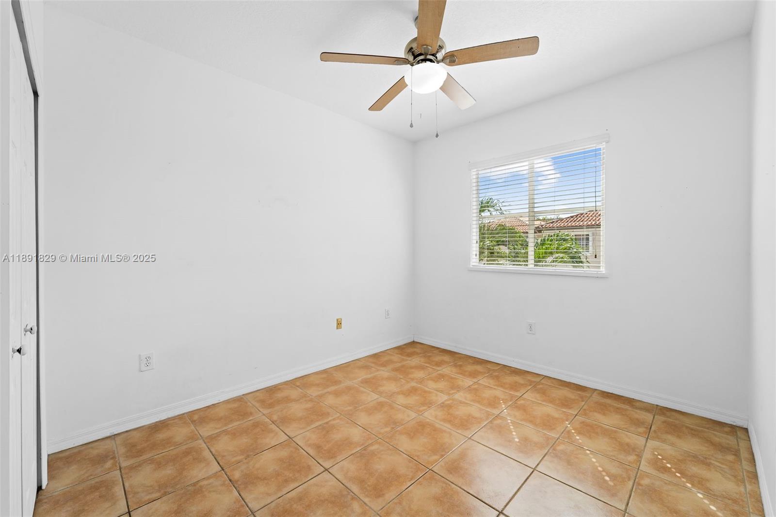 ANCHORAGE AT MIAMI LAKES - Residential