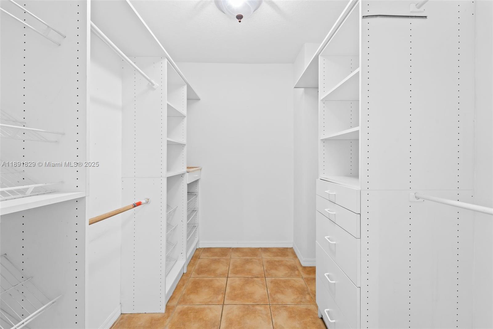 ANCHORAGE AT MIAMI LAKES - Residential