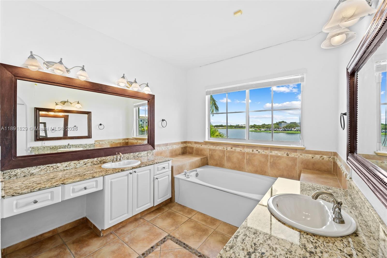 ANCHORAGE AT MIAMI LAKES - Residential