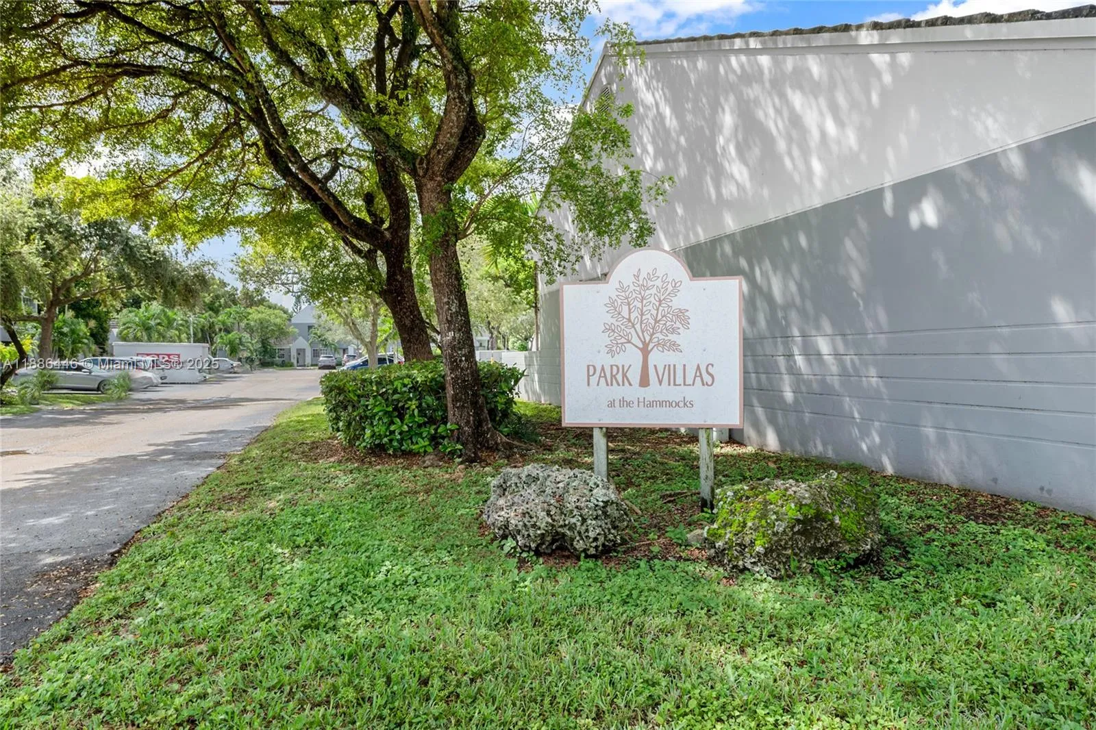 Miami, Florida 33196, United States, 2 Bedrooms Bedrooms, ,3 BathroomsBathrooms,Residential,Active,218702