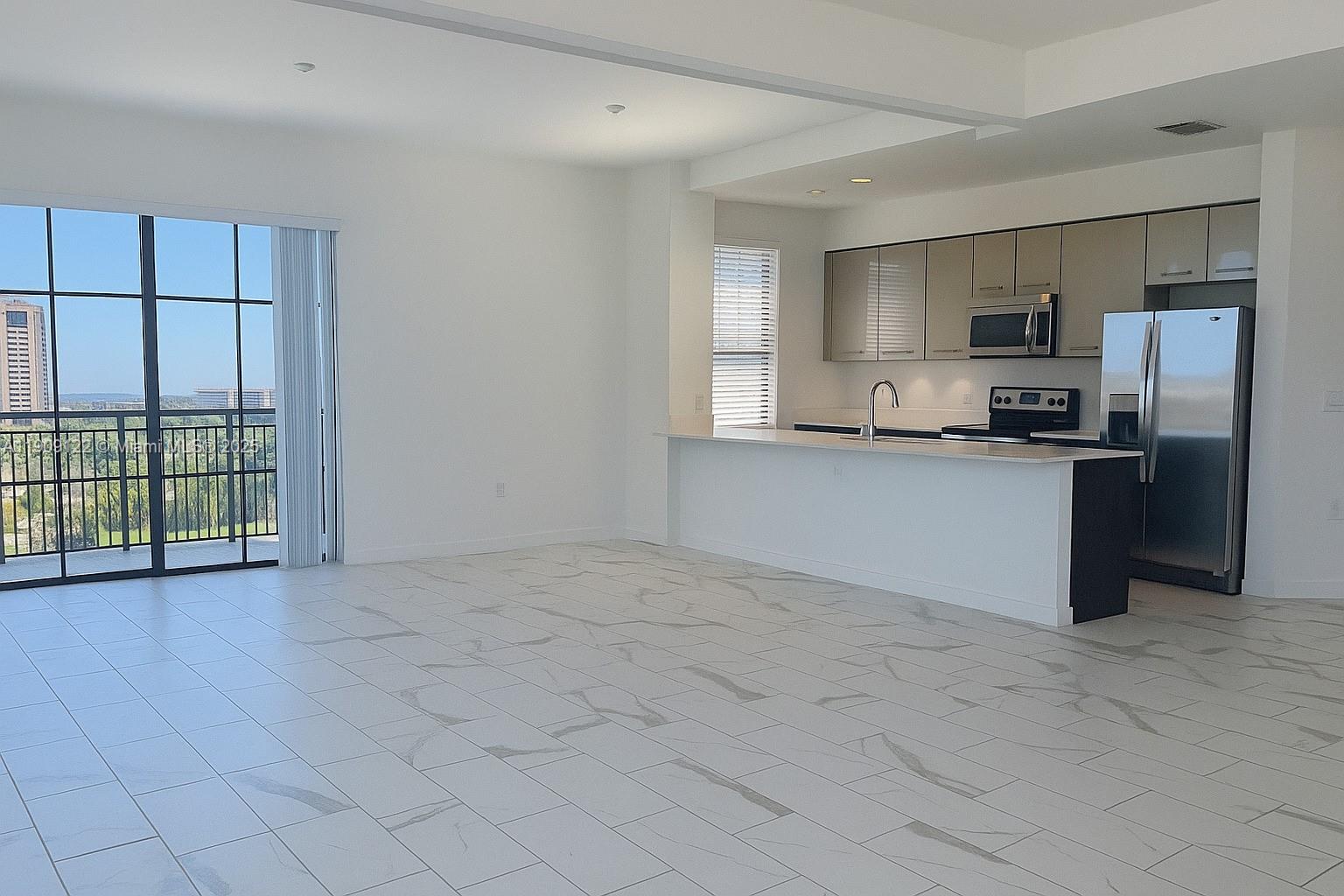 SPANISH RIVER LAND CO A - Residential Lease