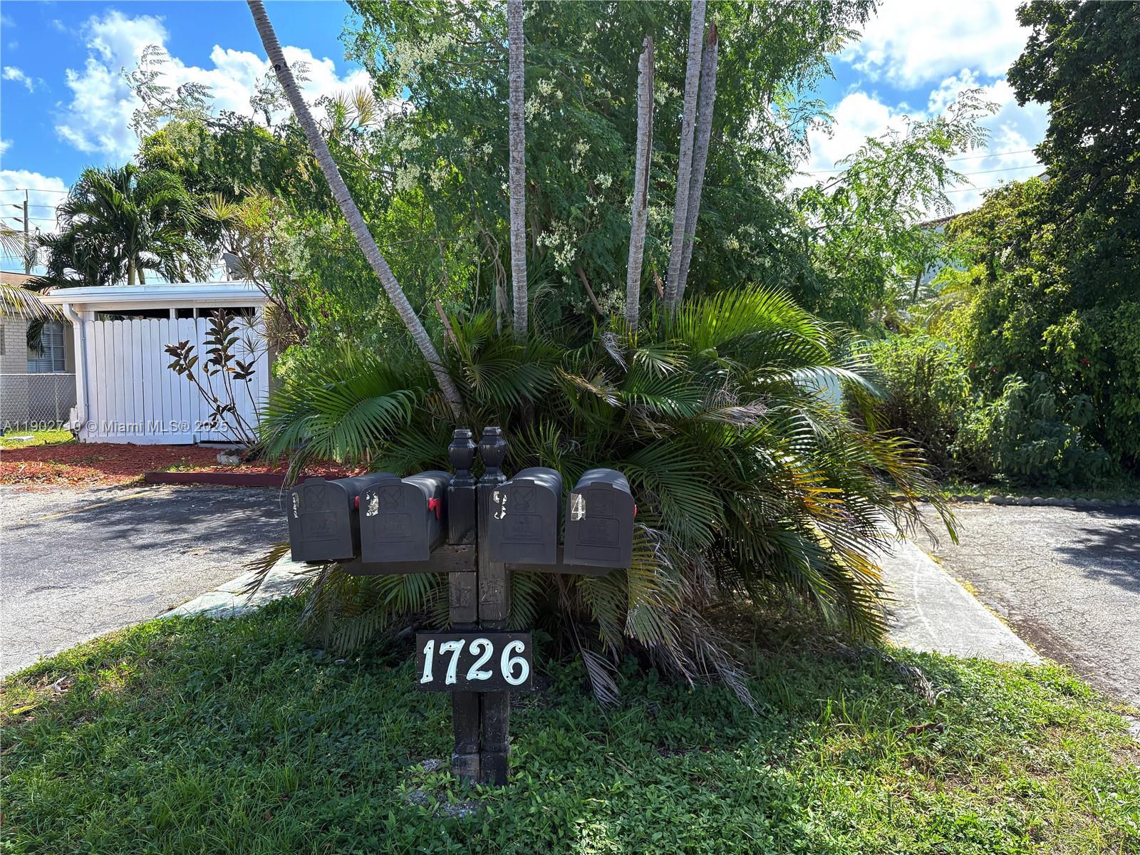 THOMAS ESTATES - Residential Lease
